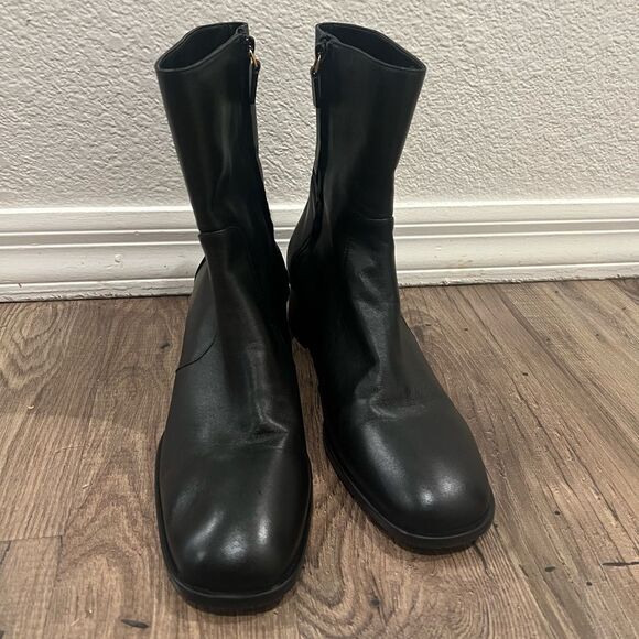 STUART WEITZMAN Black Leather Nola Zip Ankle Boots - Picture 6 of 10